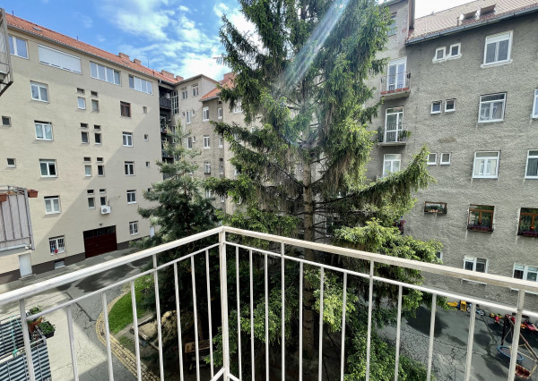 VAJNORSKÁ | 2 izbový byt, 65m2 + balkón | BA III - Nové Mesto