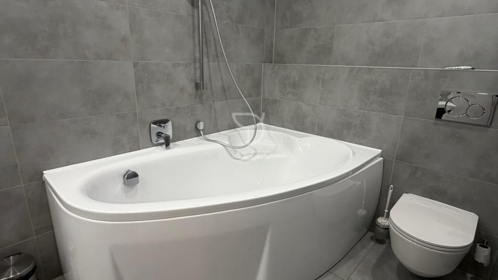 M U D R O Ň O V Á | 4i byt s balkónom a spoločným dvorom | BA I