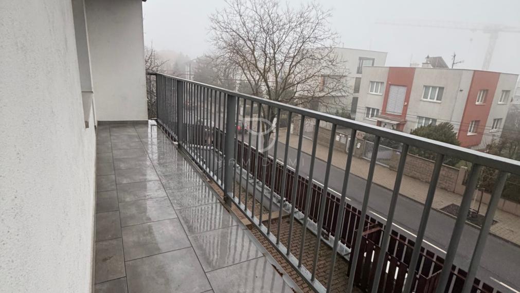 M U D R O Ň O V Á | 4i byt s balkónom a spoločným dvorom | BA I