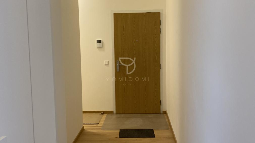 BEZRUČOVA RESIDENCE| Priestorovo veľkorysý 2-izbový byt so šatníkom a garážou pri OC EUROVEA