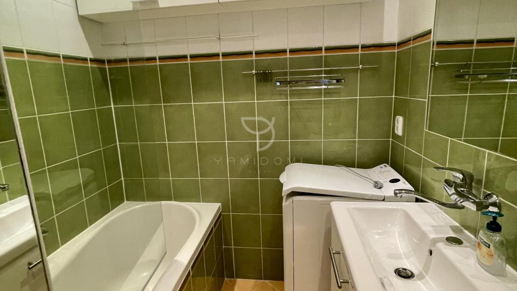 Zariadený 3 izbový byt s balkónom - RAČIANSKA