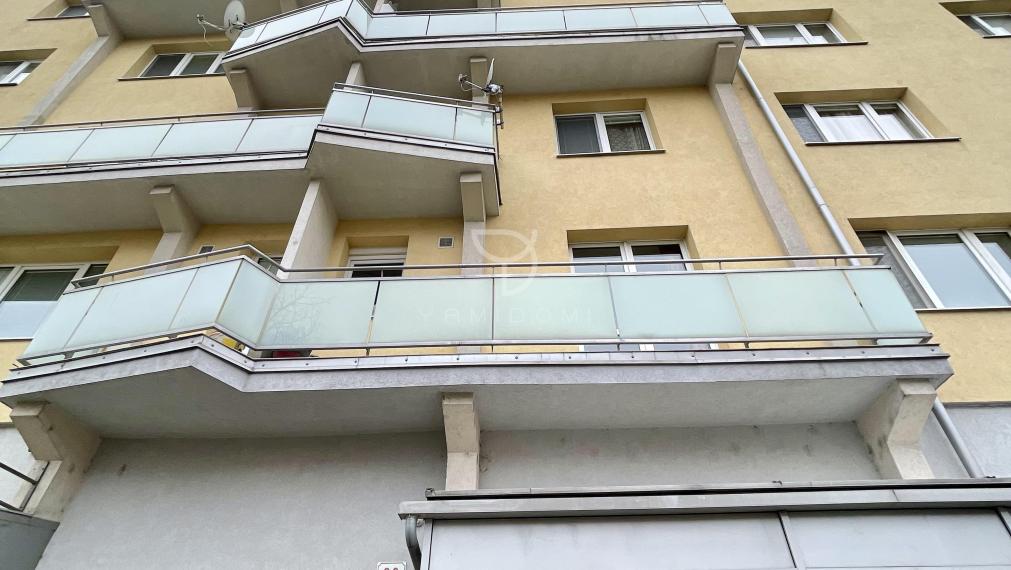 Zariadený 3 izbový byt s balkónom - RAČIANSKA
