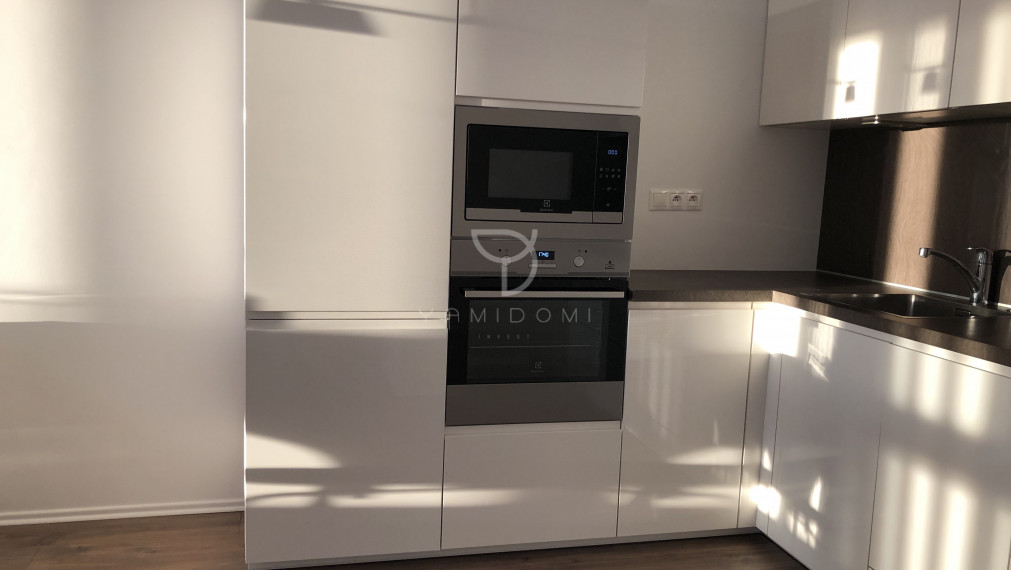 D R O T Á R S K A C E S T A | 2i byt 62,5 m2 s lodžiou | BA I - Staré Mesto