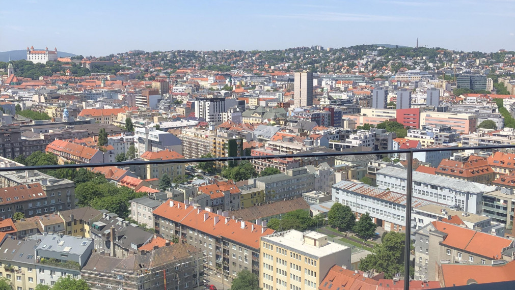 2i byt ~ Čulenova, SKY PARK