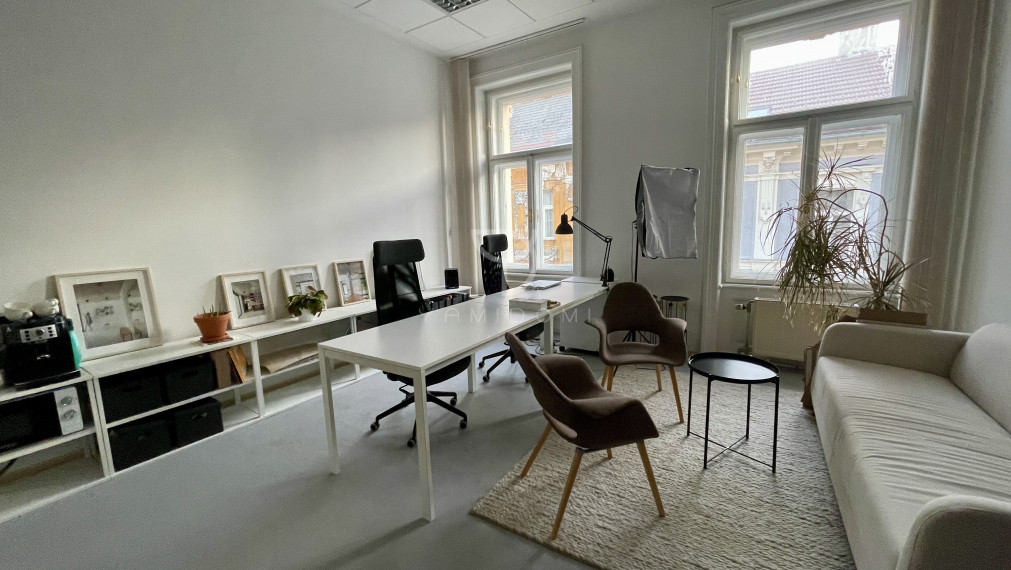 T O L S T É H O | exkluzívny 25 m² nebytový priestor  | BA I - Staré Mesto
