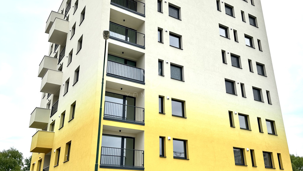 T O P O L Č I A N S K A | 2i byt 45,8 m2 + balkón | BA-V - Petržalka