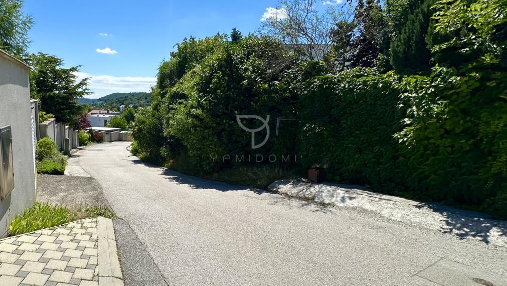 UNIKÁTNY POZEMOK na výstavbu RD v starej Dúbravke pri lese