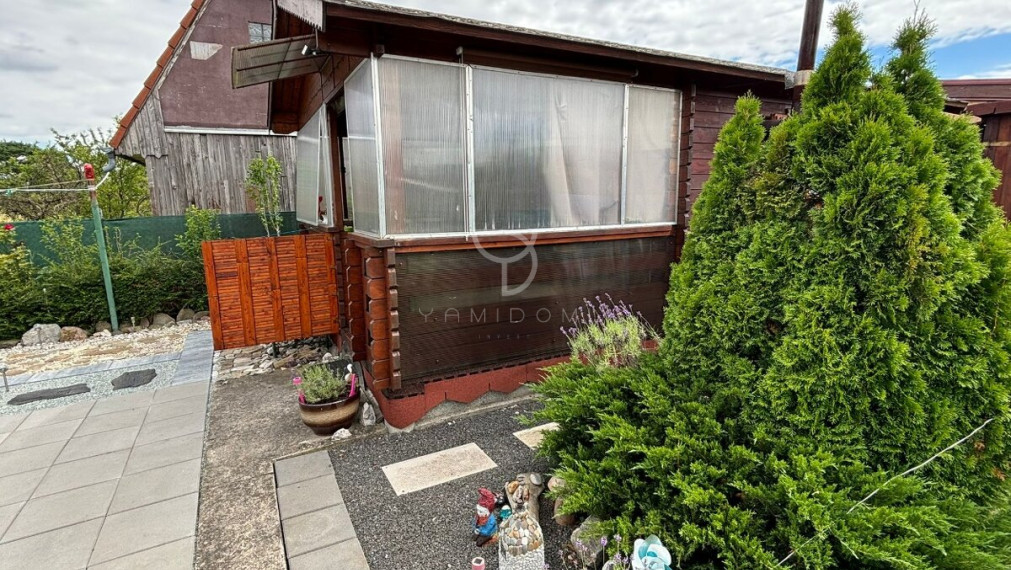 ŽABÍ MAJER| Záhrada 400m2 s chatkou