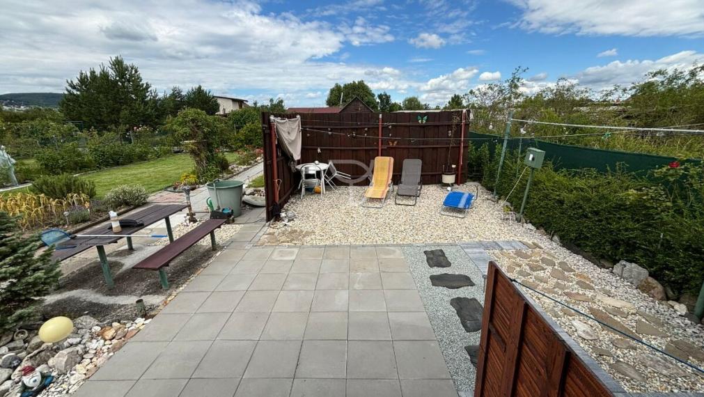 ŽABÍ MAJER| Záhrada 400m2 s chatkou