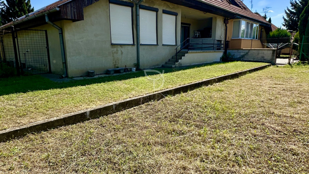 MATÚŠKOVO | 8izbový veľkorysý RD  na 1000m2 pozemku