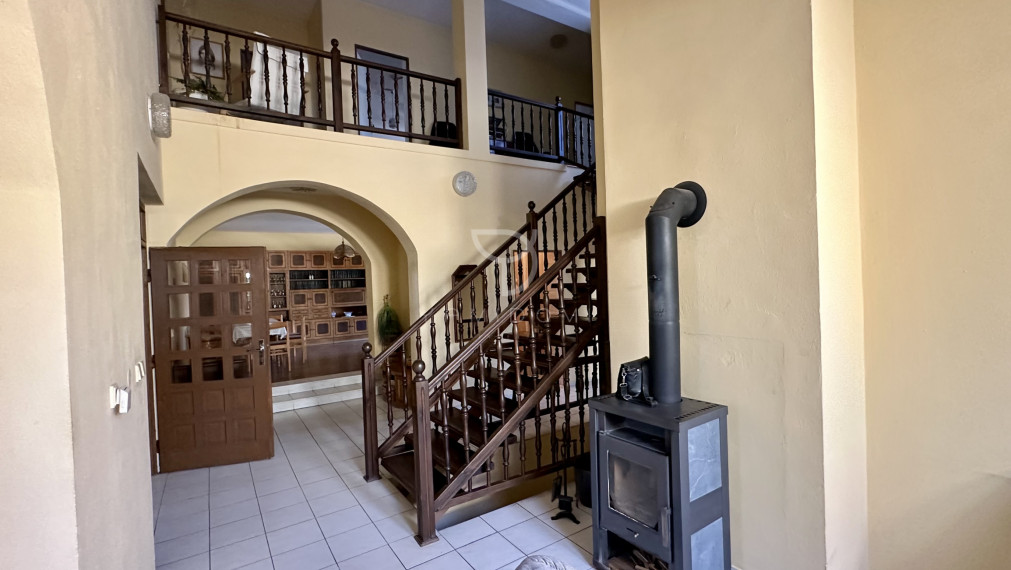 MATÚŠKOVO | 8izbový veľkorysý RD  na 1000m2 pozemku