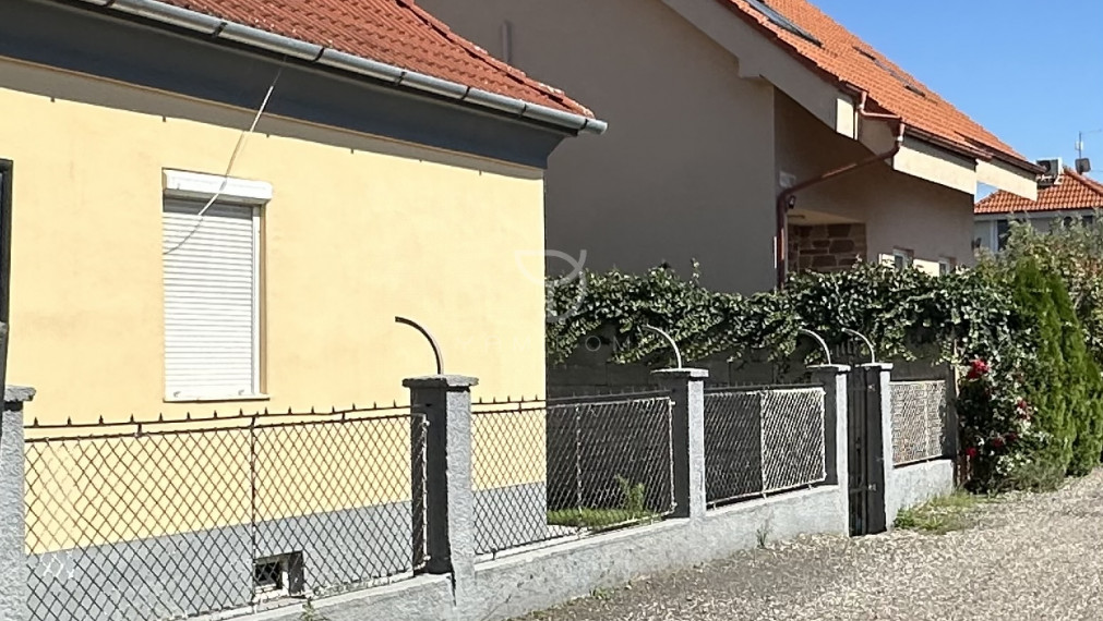 TRNÁVKA|4i RD v tichej ulici s pozemkom 254m2