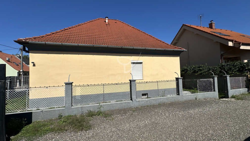 TRNÁVKA|4i RD v tichej ulici s pozemkom 254m2