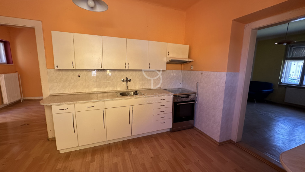 TRNÁVKA|4i RD v tichej ulici s pozemkom 254m2