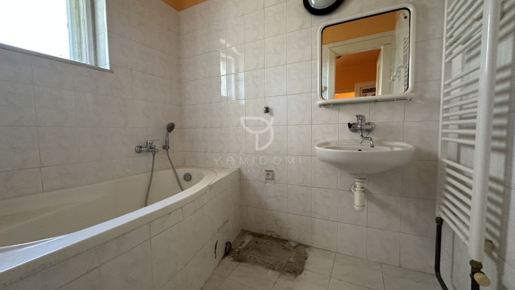 TRNÁVKA|4i RD v tichej ulici s pozemkom 254m2