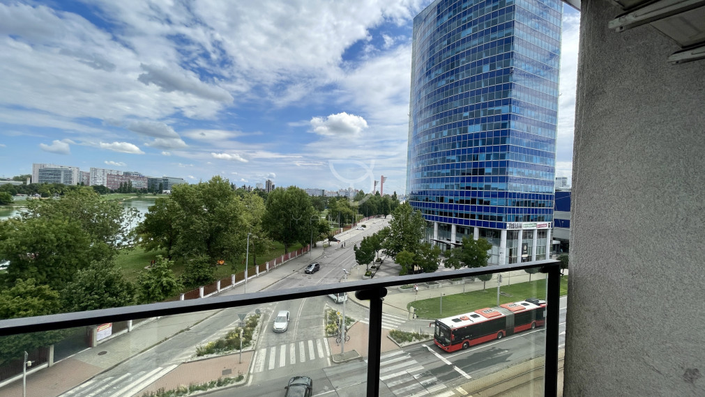 V A J N O R S K Á |  2i byt 68 m² + balkón s výhľadom na jazero  |  BAIII - NOVÉ MESTO