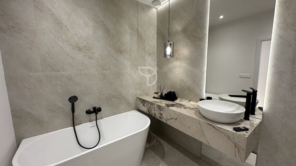 DROTÁRSKA CESTA| Novozrekonštruovaný 4izbový byt po kompletnej rekonštrukcii