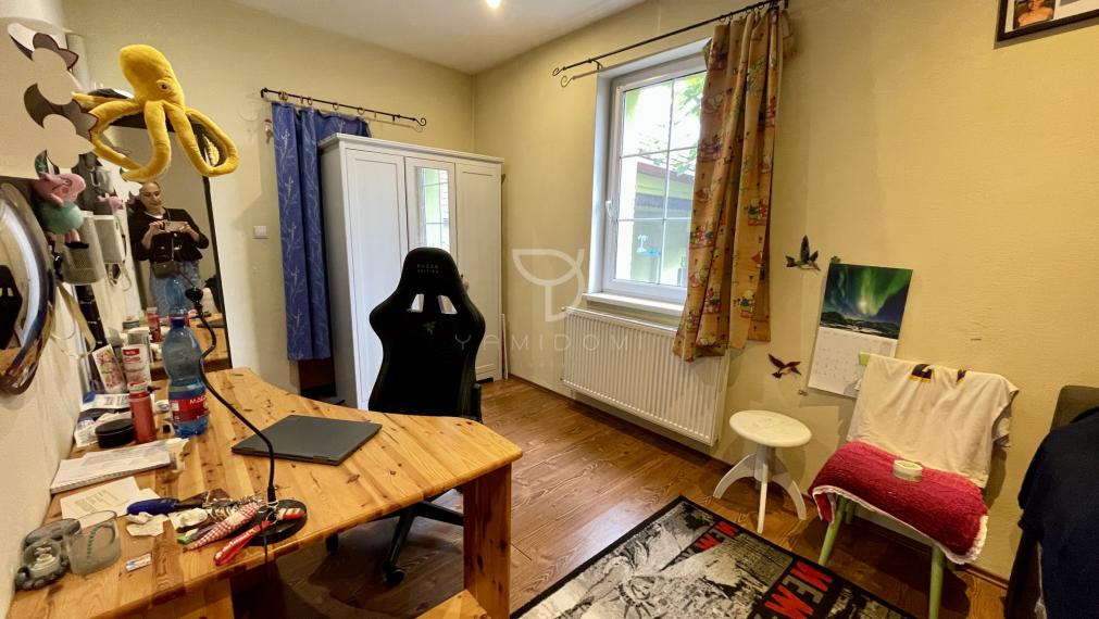 M A L É  L E V Á R E   |  5i RD s hosťovským apartmánom a veľkým pozemkom