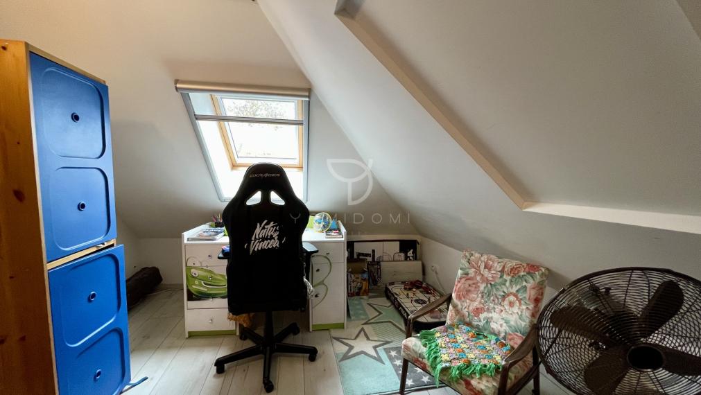 M A L É  L E V Á R E   |  5i RD s hosťovským apartmánom a veľkým pozemkom