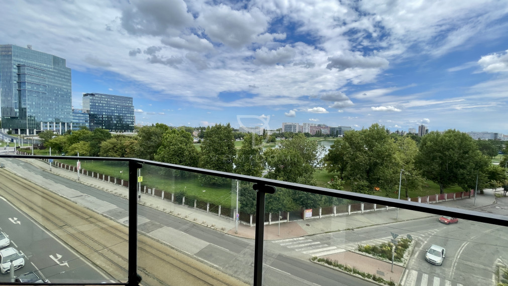 V A J N O R S K Á |  2i byt 68 m² + balkón  |  N O V É M E S T O