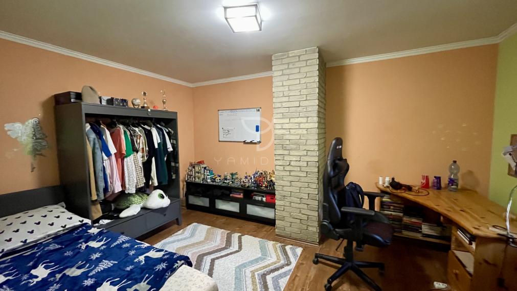 M A L É  L E V Á R E   |  5i RD s hosťovským apartmánom a veľkým pozemkom