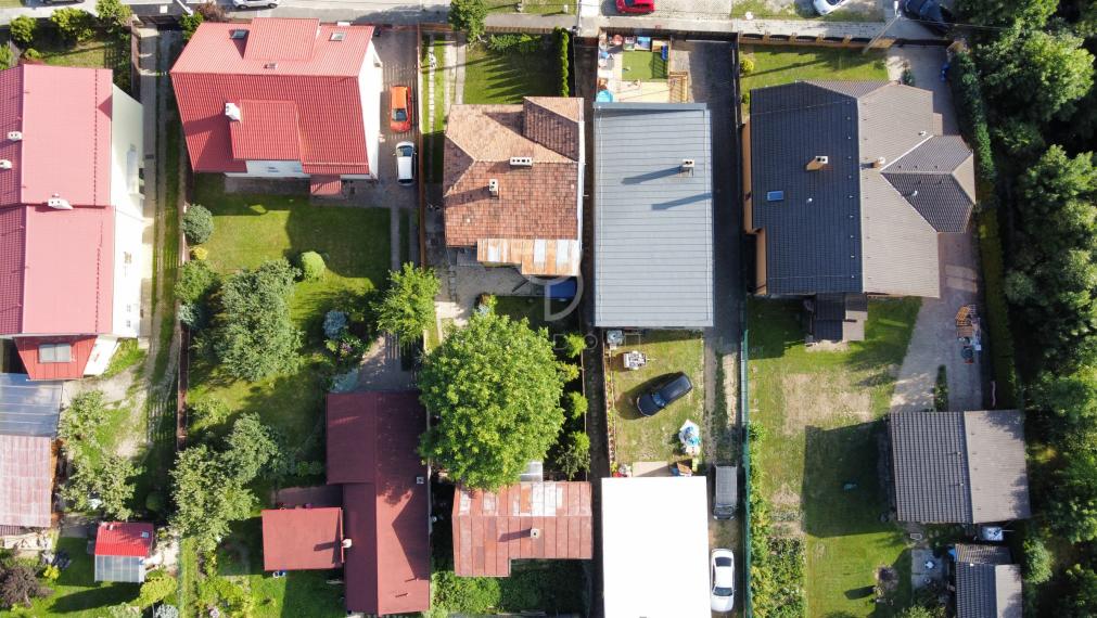 NA LETISKO  |  3 izbový RD 100 m²+ 1 izbový RD s garážou | POPRAD-VEĽKÁ