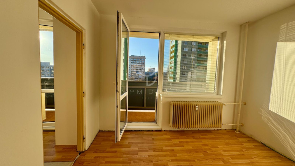 R O V N Í K O V A | 1 izbový byt 41m²  s 2 lodžiami | K O Š I C E