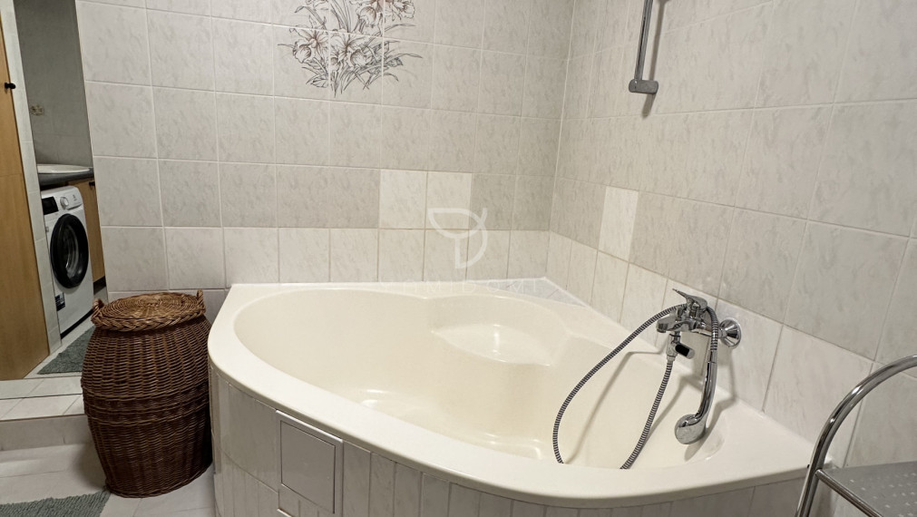 M A R T I N E N G O V Á | 3i slnečný byt 100 m2 | BAI - Staré Mesto