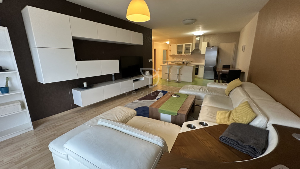 KRESANKOVA|4i byt 141m2 s garážovým státim, Karlova Ves