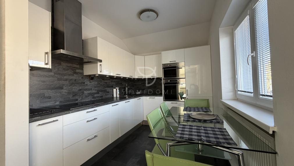 G A Š T A N O V Á | 2i byt 55 m2 + balkón | STARÉ MESTO