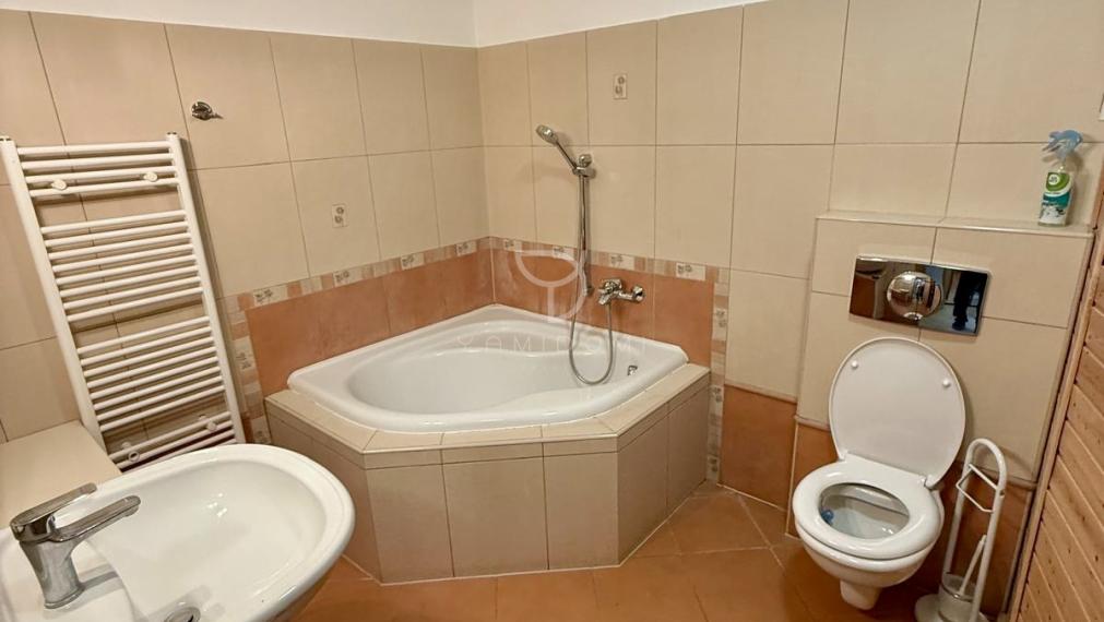 J A S E N C O V Á  |  5i rodinný dom s vlastnou saunou a wellnes atmosférou   | BA IV - DNV