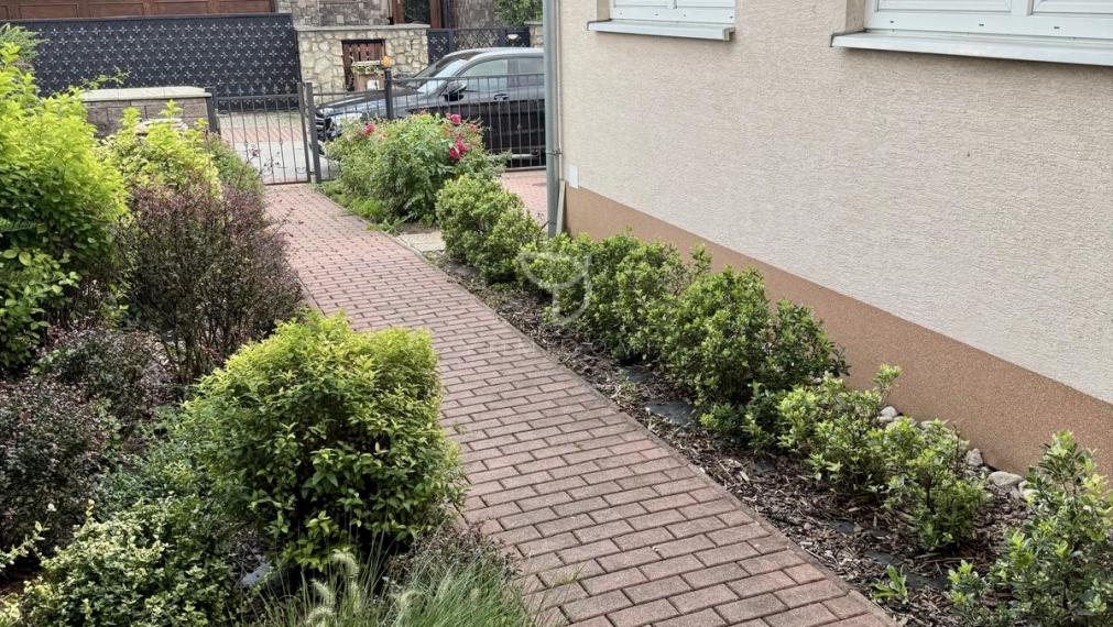 J A S E N C O V Á  |  5i rodinný dom s vlastnou saunou a wellnes atmosférou   | BA IV - DNV