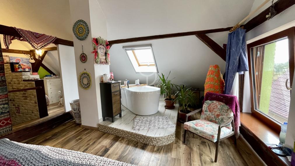 M A L É  L E V Á R E   |  5i RD s hosťovským apartmánom a veľkým pozemkom