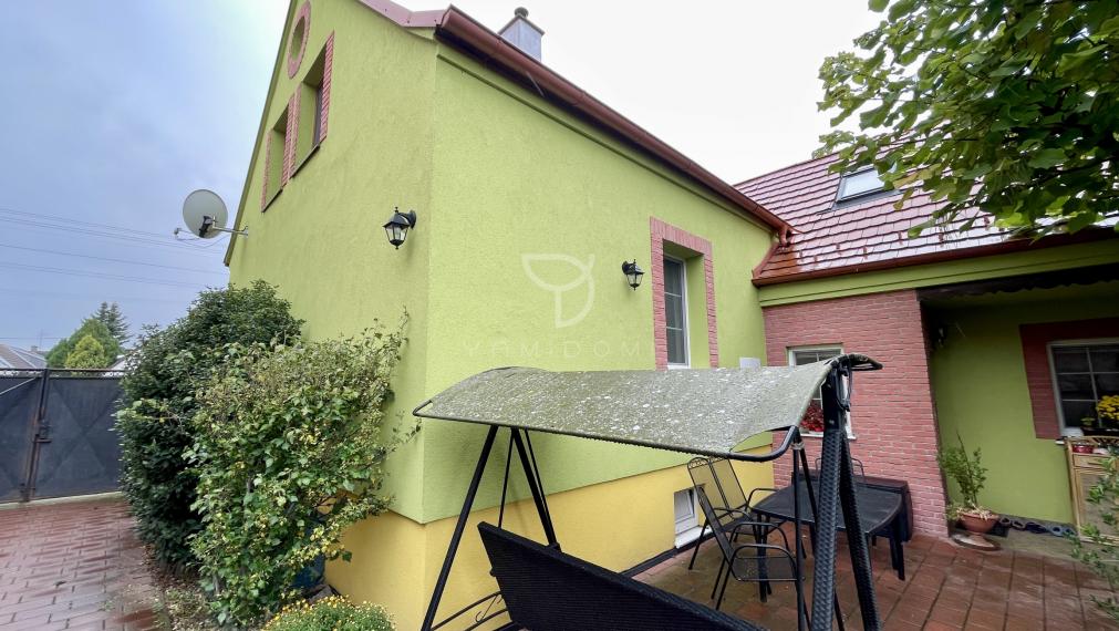 M A L É  L E V Á R E   |  5i RD s hosťovským apartmánom a veľkým pozemkom