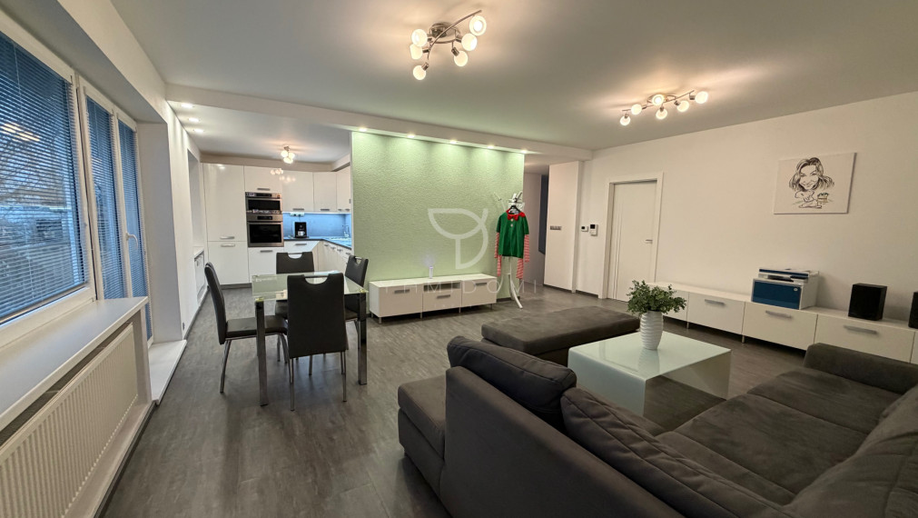 M U D R O Ň O V Á | 4i byt s balkónom a spoločným dvorom | BA I