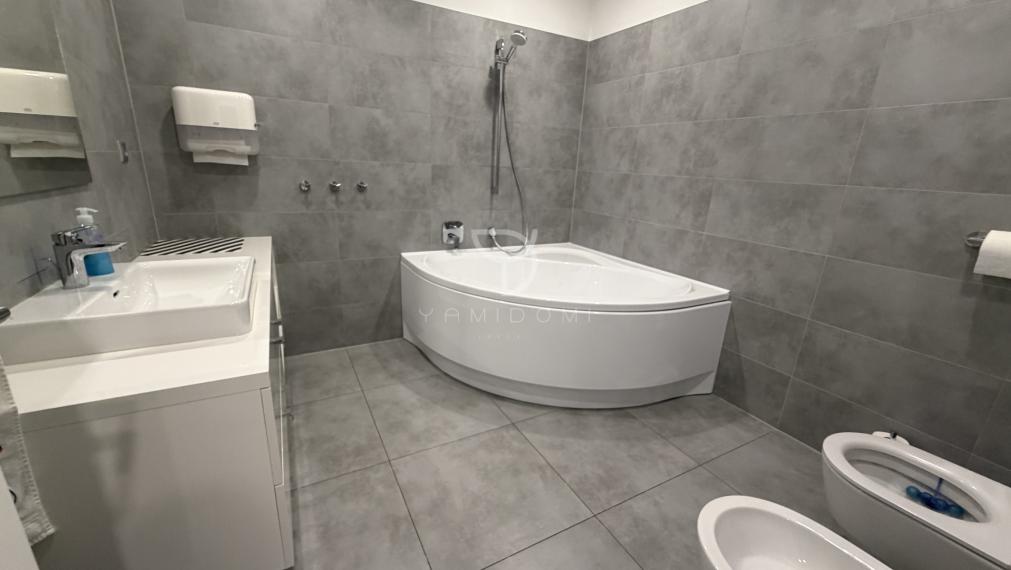 M U D R O Ň O V Á | rodinný dom vhodný na kancelárie | BA I