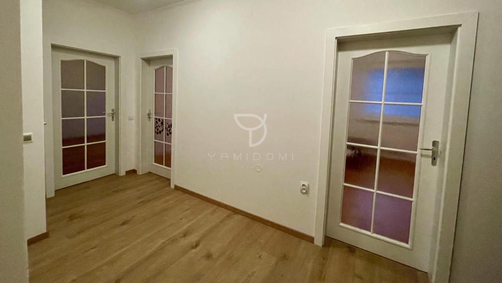 Unfurnished 4-room apartment with balcony and garage - TICHÁ