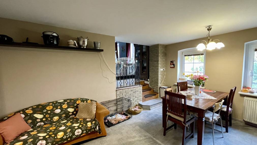 M A L É  L E V Á R E   |  5i RD s hosťovským apartmánom a veľkým pozemkom