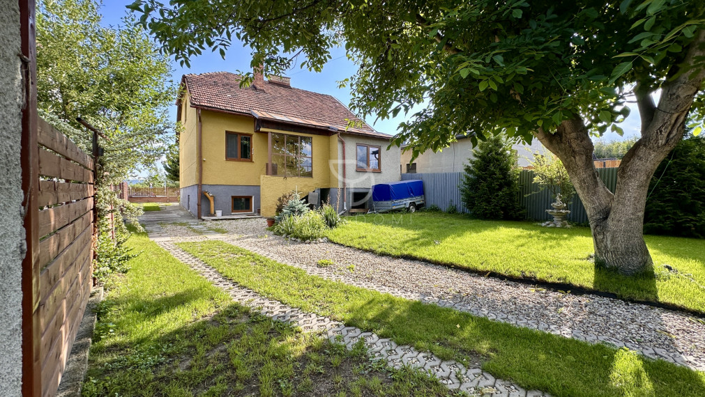 NA LETISKO  |  3 izbový RD 100 m²+ 1 izbový RD s garážou | POPRAD-VEĽKÁ