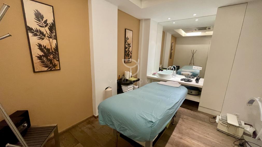 Zaujímavý priestor pre maséra vo wellness centre 7 SPA - Rezidencia H L B O K Á