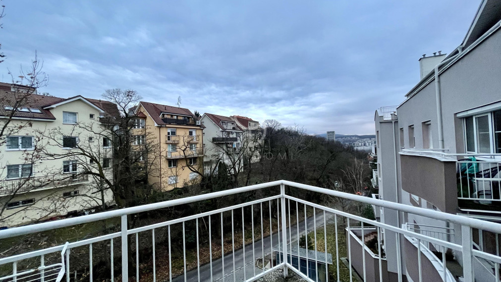 T I C H Á | 4i byt 97m² + balkón 7m² + parkovanie | BAI - Staré Mesto