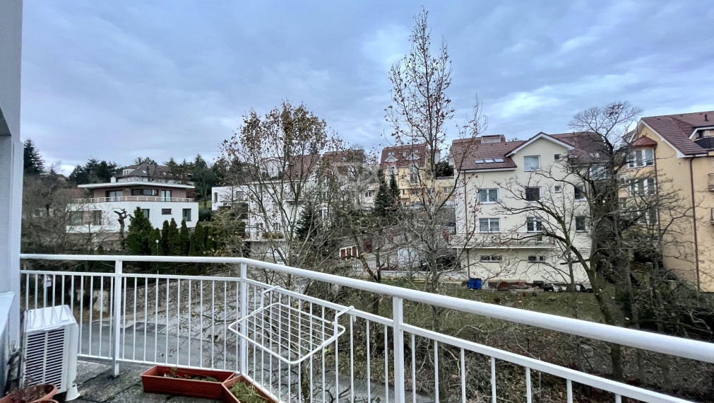 T I C H Á | 4i byt 97m² + balkón 7m² + parkovanie | BAI - Staré Mesto