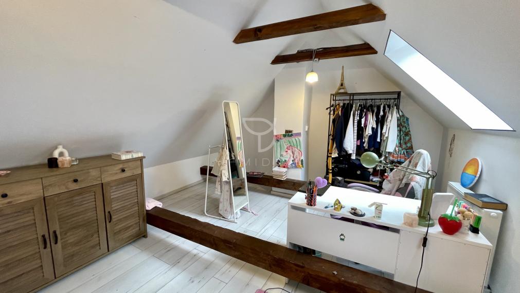 M A L É  L E V Á R E   |  5i RD s hosťovským apartmánom a veľkým pozemkom