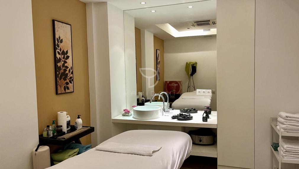 Zaujímavý priestor pre maséra vo wellness centre 7 SPA - Rezidencia H L B O K Á