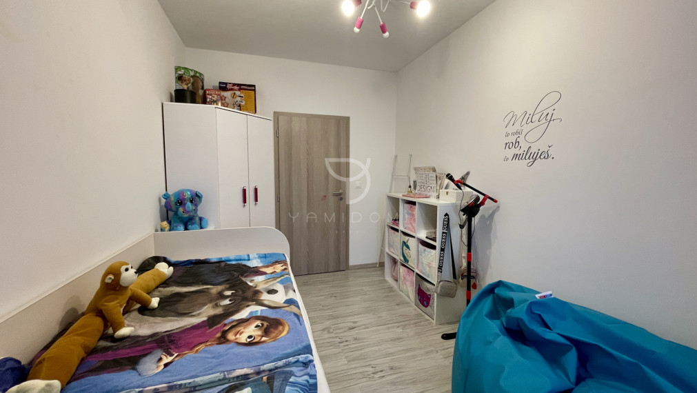 S L N E Č N I C E  |  3 izbový byt 91 m² s  balkónom+ parkovacie státie + pivnica | BAV