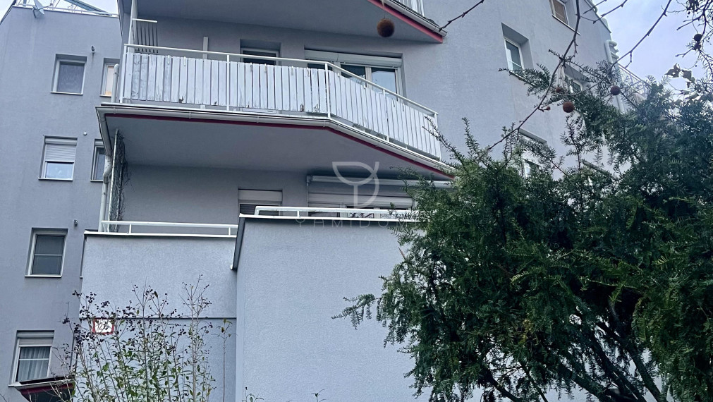 Unfurnished 4-room apartment with balcony and garage - TICHÁ