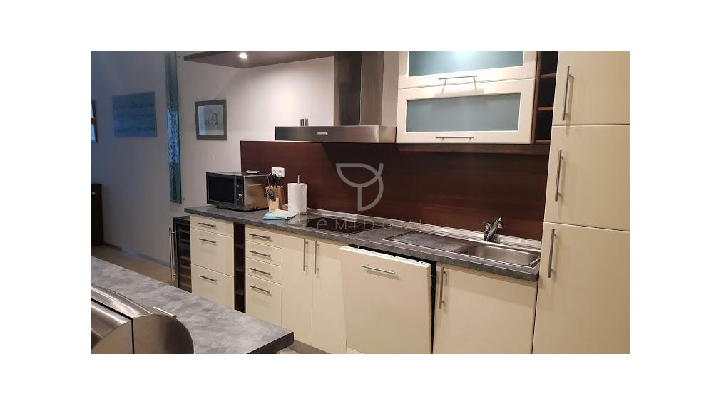 R E Z E R V O V A N É  |  5i byt 146m²  + terasa 40m²  + 2 garáže |  T A T R Y