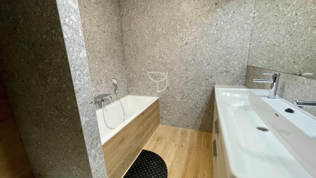 R E Z E R V O V A N É| 4i byt 97m² + balkón 7m² + parkovanie | BAI - Staré Mesto