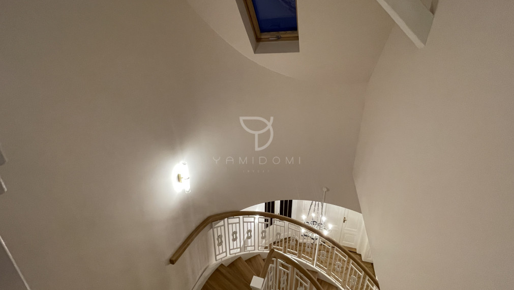 T O L S T É H O  | podkrovný kancelársky / ateliérový NP 70 m²  | BA I - Staré Mesto