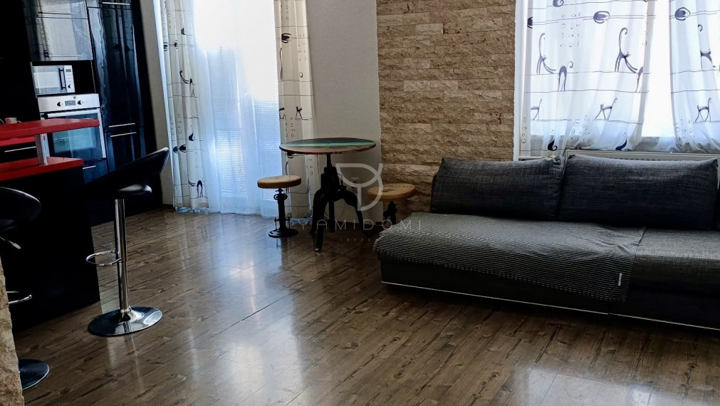 K U L Í Š K O V A |  2i byt 57m² s lodžiou a francúzskym balkónom  | BAII - Ružinov